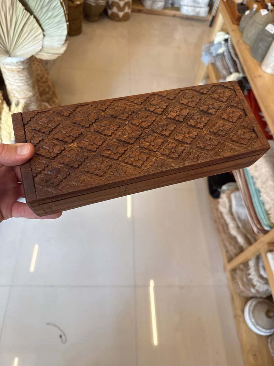 шкатулка деревянная резная, плоская прямоугольная